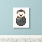 Igel im Bowling mit Bowlingball Leinwanddruck (Insitu (Holzboden))