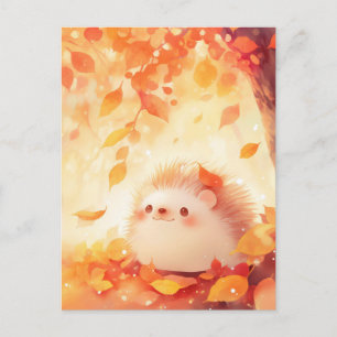 Igel im leuchtenden Herbstwald mit orangem Blatt Postkarte