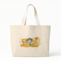 Igel in Herbstlaub