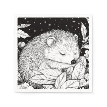 Igel schläft im Laub unter dem Sternenhimmel