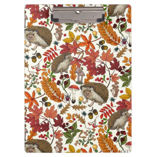 Igel und Herbstwaldflora auf Elfenbein Klemmbrett (Vorderseite)