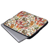 Igel und Herbstwaldflora auf Elfenbein Laptopschutzhülle (Vorne Knopf)