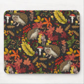 Igel und Herbstwaldflora auf Schwarz Mousepad (Vorne)