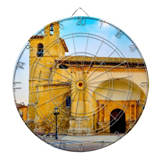 Iglesia de San Pedro Dartscheibe (vorne)