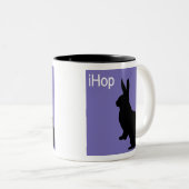 iHop Osterhase Zweifarbige Tasse (VorderseiteRechts)