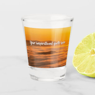 Ihr benutzerdefinierter Text überwindet nebelige L Schnapsglas