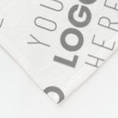 Ihr Bild/Logo automatisch aufgehellt + Muster Fleecedecke (Ecke)