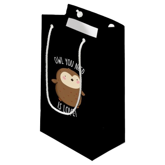 Ihr braucht Liebe Funny Brown Pun Dark BG Kleine Geschenktüte (Vorderseite Schrägansicht)