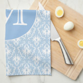 Ihr Brief, Monogramm. Hellblaues Damast-Muster Handtuch (Viertel Falte)