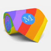 Ihr Brief, Regenbogen Stripes Monogramm Krawatte (Gerollt)