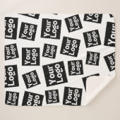 Ihr Design- oder Firmenlogo | Random Platzierung Sherpadecke (Vorderseite (Horizontal))