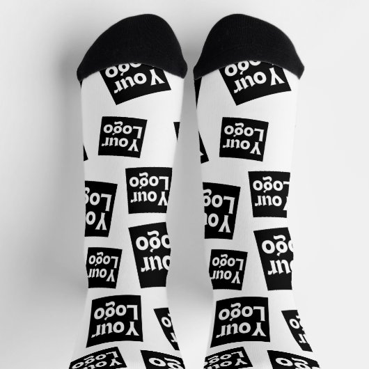Ihr Design- oder Firmenlogo | Random Platzierung Socken (Oben)