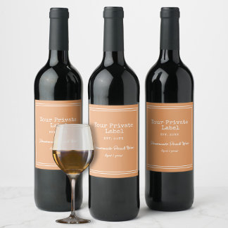 Ihr eigener Wein mit hausgemachtem Etikett