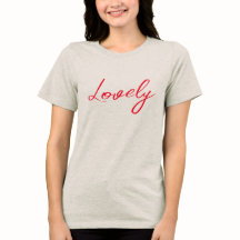 Ihr einfaches rotes bezauberndes Shirt