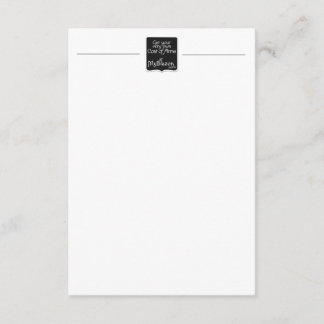 Ihr Familienwappen auf Buchstaben und Einladung