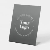 Ihr Firmenlogo oder Ihr Design und Ihr bearbeitete Sockelschild (Vorderseite)