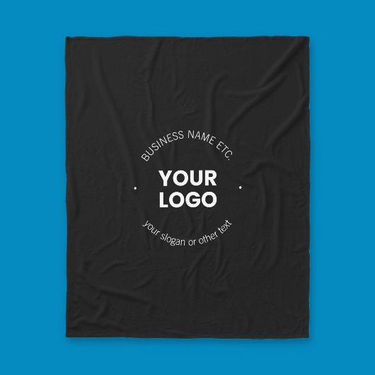 Ihr Firmenlogo und bearbeiteter Text | Schwarz/Wei Fleecedecke