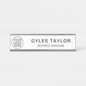 Ihr Firmenlogo und Ihr Name für den Mitarbeiter Schreibtischnamensplakette (Vorderseite )