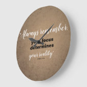 Ihr Fokus bestimmt Ihre Realität Große Wanduhr (Winkel)