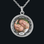 Ihr Foto Damask Hochzeitsszenario Sterling Silberkette<br><div class="desc">Keepake Necklaces wählen Sie entweder Silber Platin oder Sterling Silver</div>