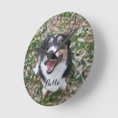 Ihr Foto für Ihren eigenen Hund Runde Wanduhr (Winkel)
