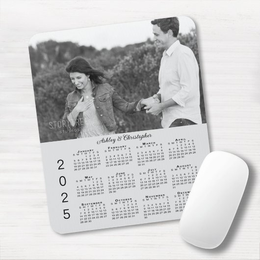 Ihr Foto heißt Personalisiert Gray 2025 Calendar Mousepad