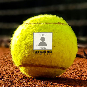 Ihr Foto hier Name und Alter Tennisbälle