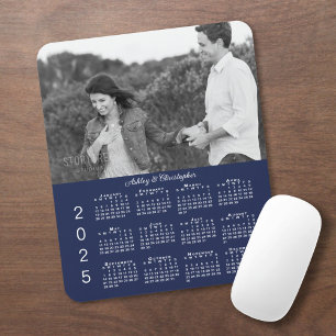 Ihr Foto trägt den Namen Navy Blue 2025 Calendar Mousepad