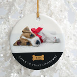 Ihr Hund ist das erste Weihnachten | Kohle mit Fot Keramik Ornament<br><div class="desc">Dieses bezaubernde Weihnachtsschmuck sagt den Namen Ihres Hundes,  und dass es ihr erstes Weihnachtsfest ist! Man kann das Jahr in der Mitte des niedlichen Hundebeins hinzufügen und das Foto des Welpen vorne und ein anderes hinten hinzufügen.</div>