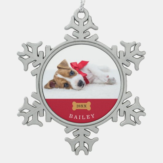 Ihr Hund ist das erste Weihnachten | Rot mit Foto Schneeflocken Zinn-Ornament (Vorderseite)