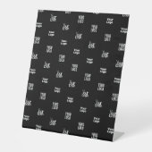 Ihr Logo | 3 Logo-Muster-Design bearbeitet Schwarz Sockelschild (Vorderseite)