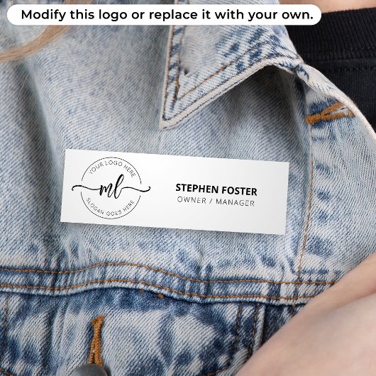 Ihr Logo hier Minimale Monogramm-Initialen weiß Namensschild