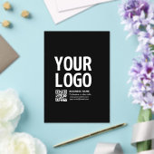 Ihr Logo mit editierbarem QR-Code und Text Acryleinladungen (In Situ (Hochzeit))