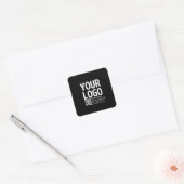 Ihr Logo mit editierbarem QR-Code und Text Quadratischer Aufkleber (Umschlag)