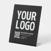 Ihr Logo mit editierbarem QR-Code und Text Sockelschild (Vorderseite)