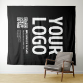 Ihr Logo mit editierbarem QR-Code und Text Wandteppich (Beispiel (Horizontal))