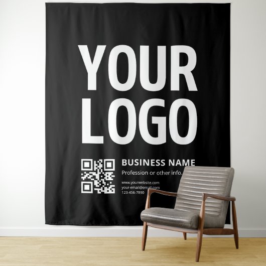 Ihr Logo mit editierbarem QR-Code und Text Wandteppich (Beispiel)