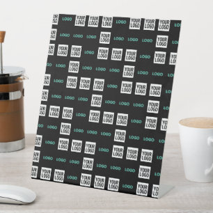 Ihr Logo oder Bild   Zig Zag Muster mit zwei Bilde Sockelschild