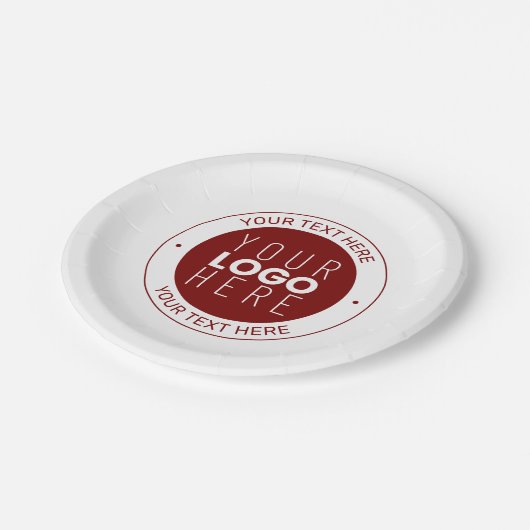 Ihr Logo und Ihr anpassbarer Text | Tiefe Rot/DIY- Pappteller (Schrägansicht)