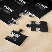 Ihr Logo und Ihr mehrfarbiges Logo im Hintergrund Puzzle (Seite)