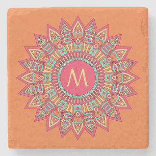 Ihr Monogramm in einem Untersetzer aus Boho-Rahmen