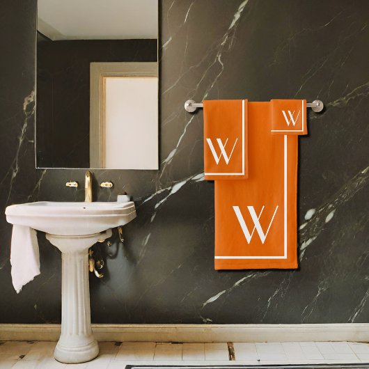 Ihr Monogramm in gebranntem orangefarbenem Badehan Badhandtuch Set