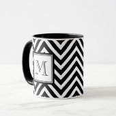 IHR MONOGRAMM, SCHWARZ ZICKZACK TASSE (Vorderseite Links)