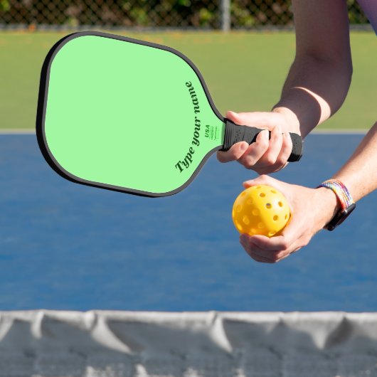 Ihr Name auf der Schlichten hellgrünen Pickleball- Pickleball Schläger (InSitu)