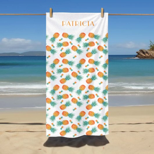 Ihr Name auf einem Ananas-tropisches Fruchtmuster Strandtuch