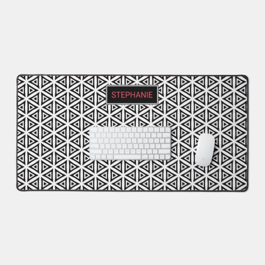 Ihr Name kreist dreieckiges Schwarz-Weiß-Muster Schreibtischunterlage (Tastatur & Maus)