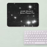 Ihr Name mit Sternen im Deep Space Mousepad<br><div class="desc">Dies ist ein cooles Schwarzweißbild von Sternen im Tiefraum in Schwarz-Weiß mit dem Namen und dem eigenen Text in einem lustigen Schriftart im Sci-Fi-Stil. Ein großartiges Geschenk für Science Fiction-Liebhaber,  Astronomie-Schüler,  Astronauten-Wannabes und Sterngazer. #outerspace #space #mousepad</div>