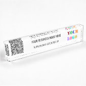 Ihr QR-Code-Geschäftslogo mit benutzerdefiniertem Namensplakette