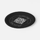 Ihr QR-Code und bearbeiteter Text | Schwarz/Weiß Pappteller (Schrägansicht)