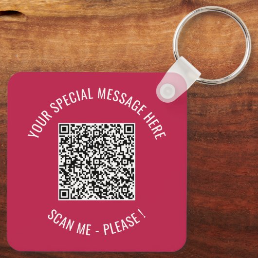 Ihr QR-Code und Ihr benutzerdefinierter Text- und  Schlüsselanhänger (Rückseite)